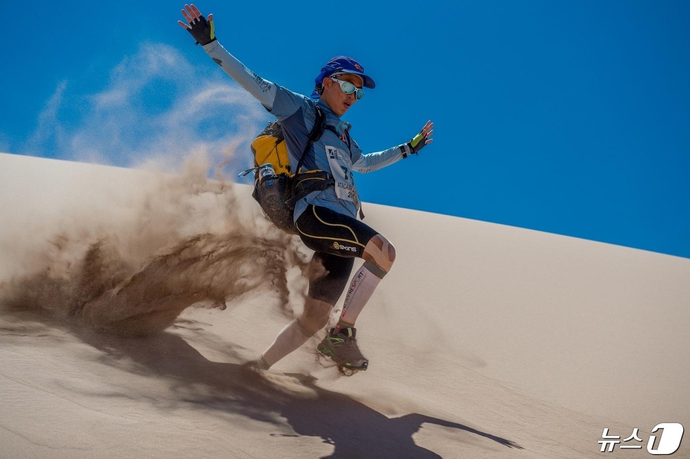아프리카 사막 횡단에 도전하는 김여일 씨. /뉴스1DB 