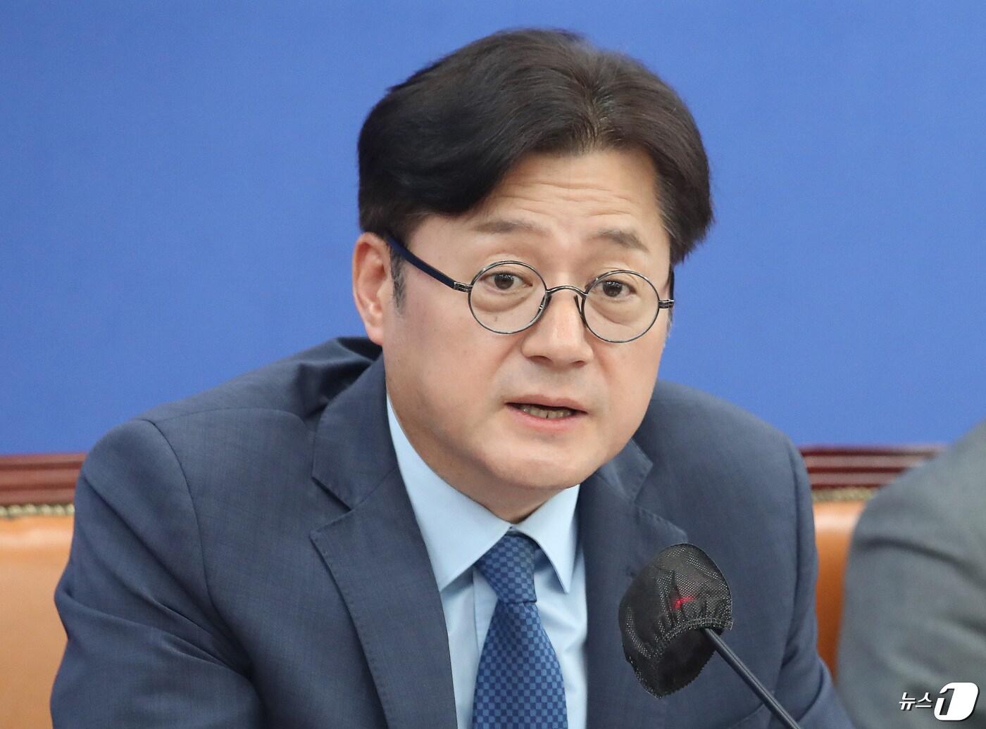 본문 이미지 - 홍익표 더불어민주당 원내대표가 23일 오전 서울 여의도 국회에서 열린 원내대책회의에서 발언을 하고 있다. 2024.4.23/뉴스1 ⓒ News1 임세영 기자