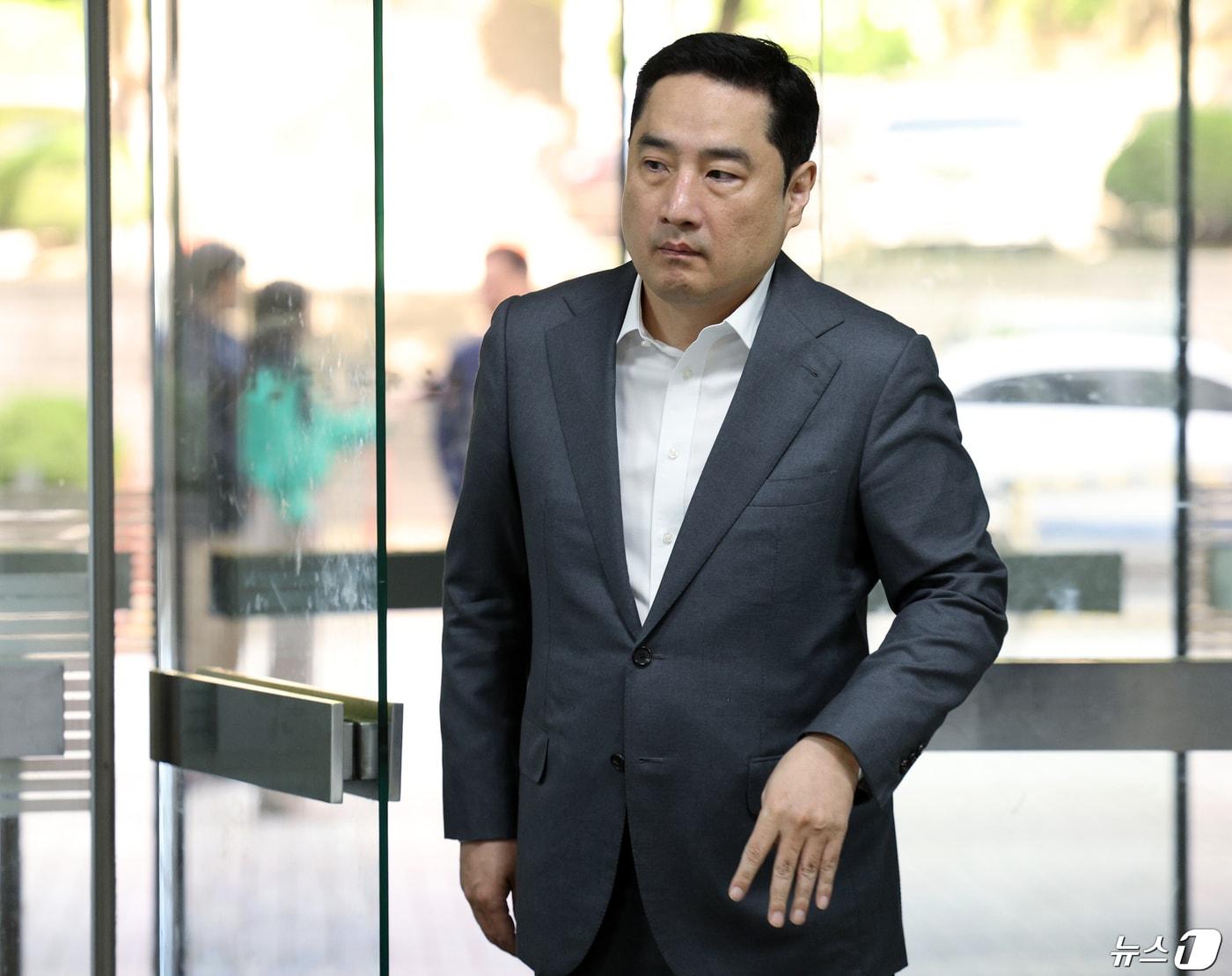 본문 이미지 - 유튜버 강용석. 2024.4.23/뉴스1 ⓒ News1 박정호 기자