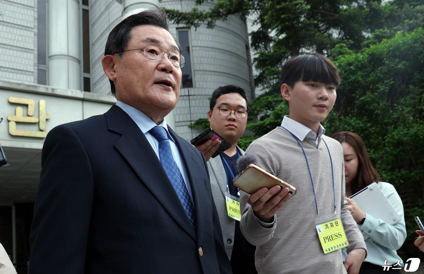 본문 이미지 - 4·16세월호참사 특별조사위원회(특조위) 설립과 활동을 방해한 혐의로 기소된 이병기 전 청와대 비서실장. 2024.4.23/뉴스1 ⓒ News1 박정호 기자
