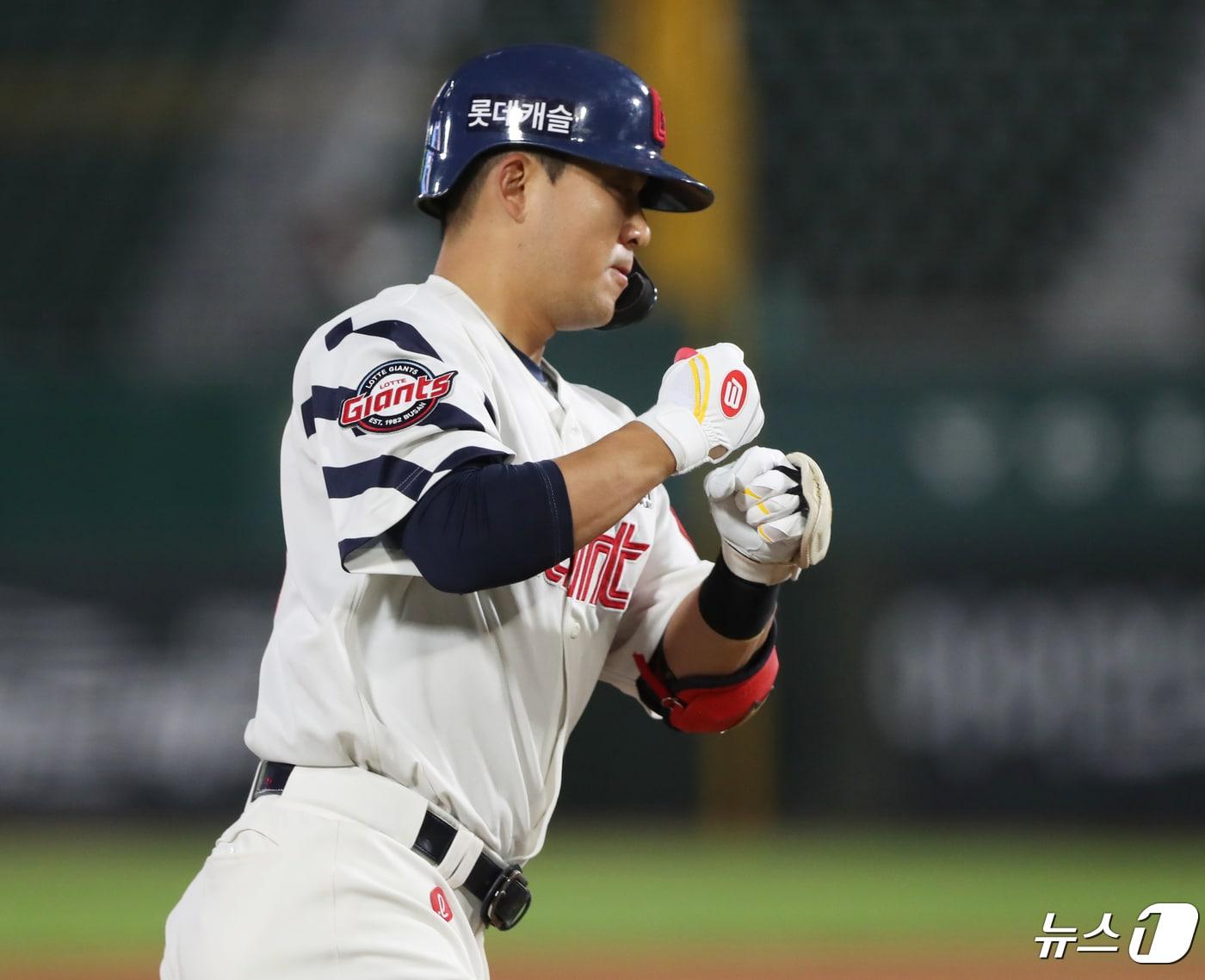 본문 이미지 - 롯데 자이언츠 김민성. News1 DB ⓒ 뉴스1 윤일지 기자