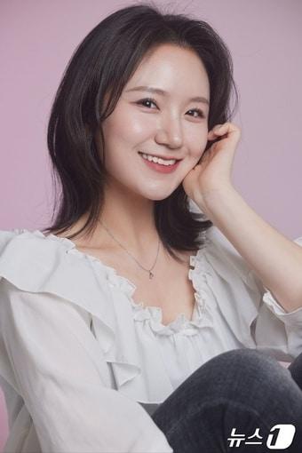 본문 이미지 - 가수 최지예