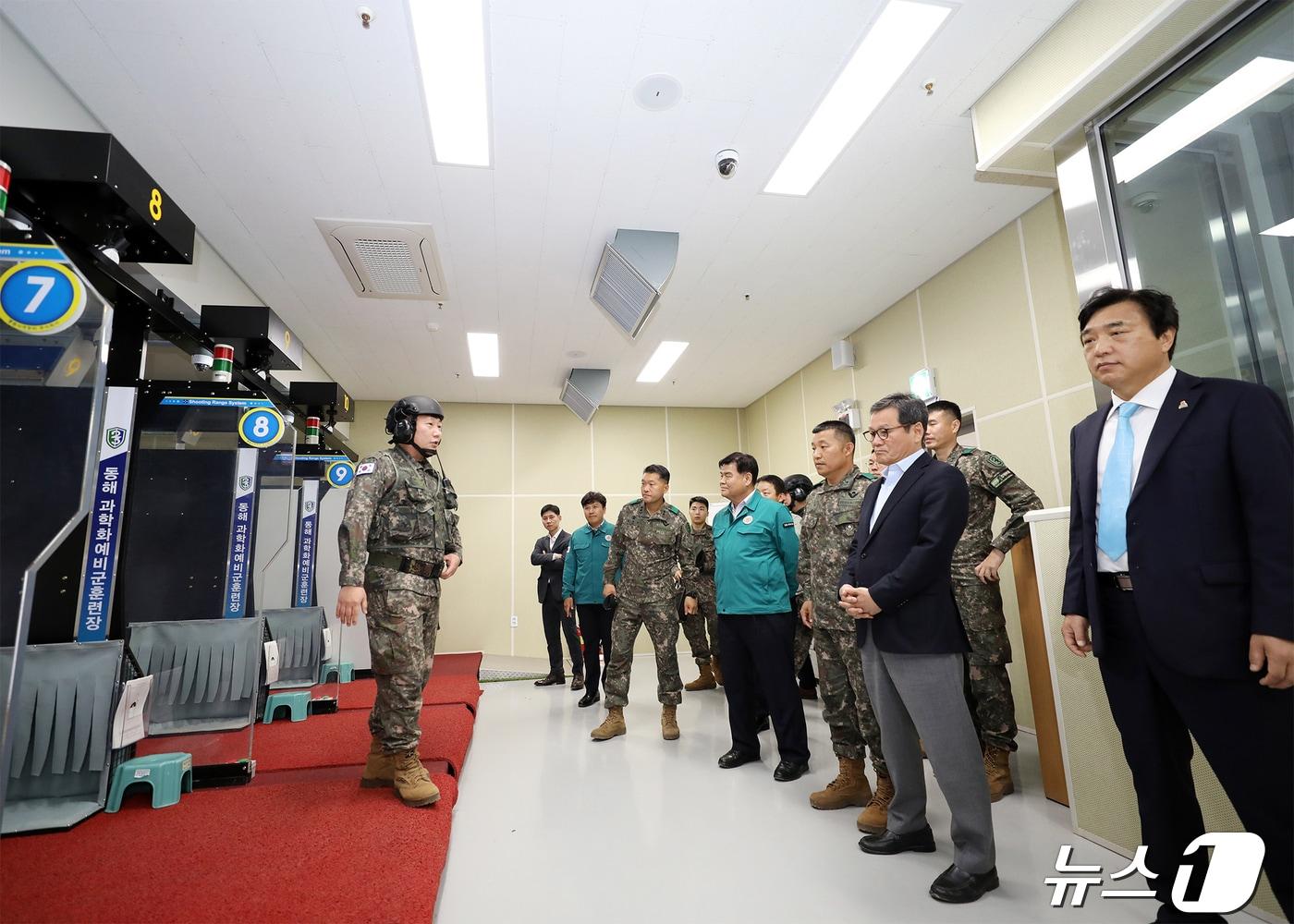 본문 이미지 - 동해 과학화 예비군 훈련장 개장식.(육군제23경비여단 제공) 2024.4.25/뉴스1