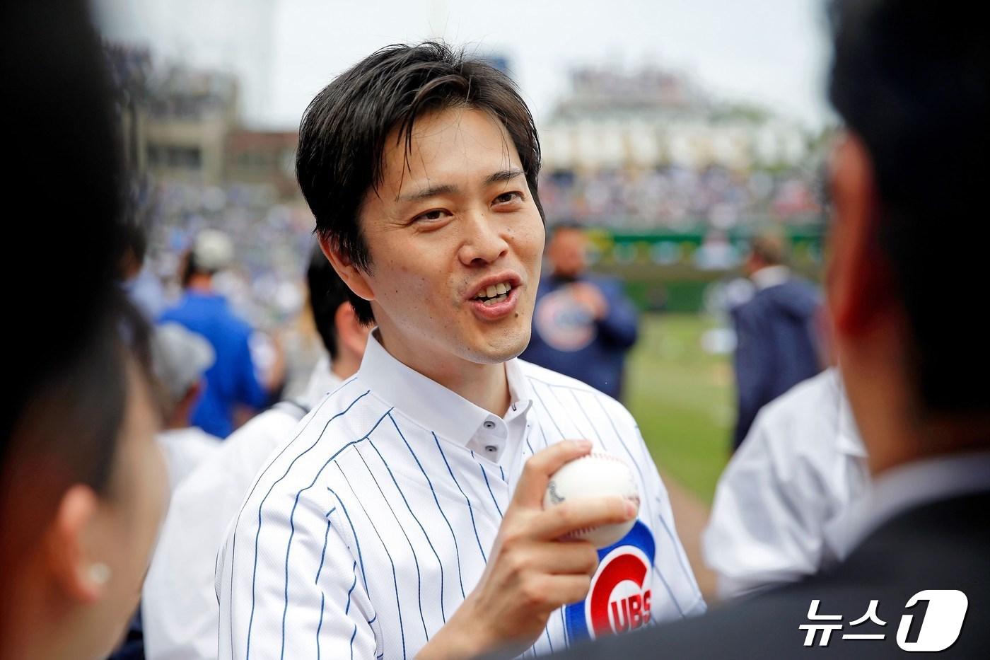 본문 이미지 - 2018년 6월 9일 요시무라 히로후미 일본 오사카부 지사의 모습. ⓒ AFP=뉴스1 ⓒ News1 조소영 기자