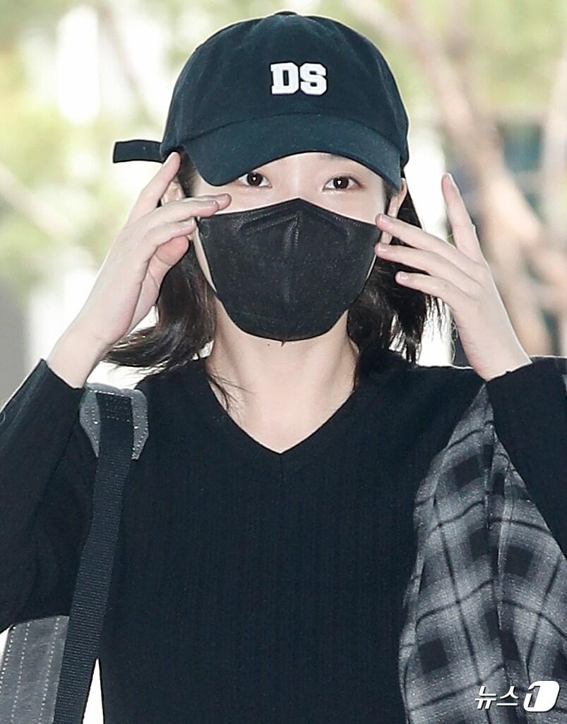본문 이미지 - 가수 아이유가 사랑스러운 매력을 발산했다ⓒ News1 권현진 기자