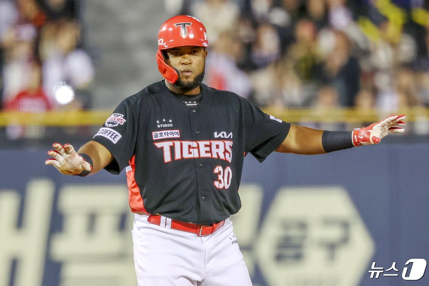 지난 2년보다 아쉬운 성적을 내고 있는 KIA 타이거즈 외국인타자 소크라테스 브리토. /뉴스1 DB ⓒ News1 민경석 기자