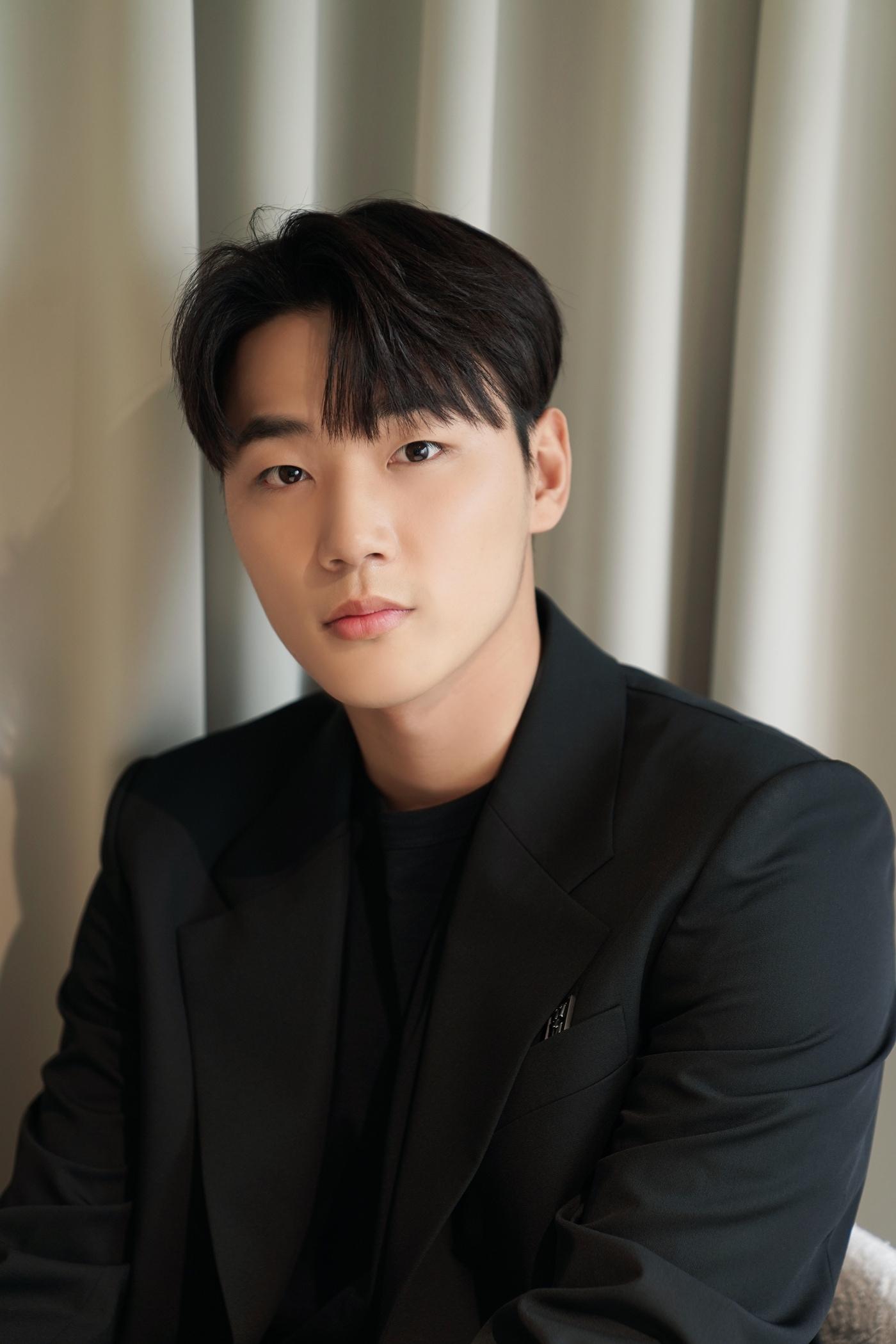 본문 이미지 - 이민재 / 이끌 엔터테인먼트