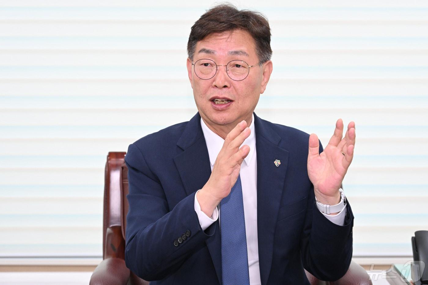 본문 이미지 - 김제선 대전 중구청장이 29일 구청 집무실에서 <뉴스1>과 인터뷰를 하고 있다. (중구 제공) /뉴스1