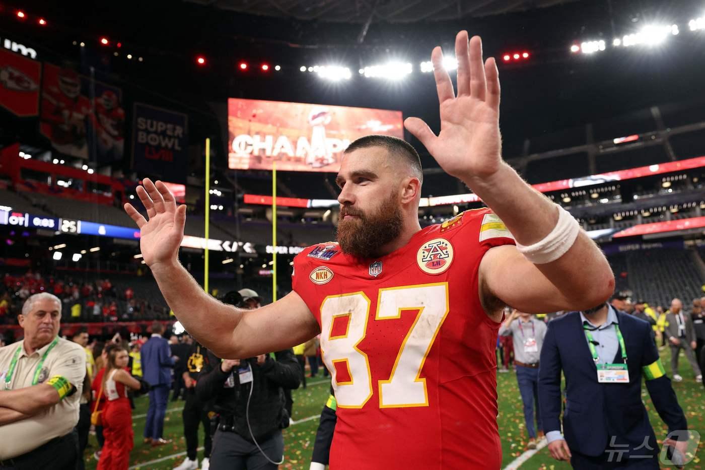 본문 이미지 - 2029년 NFL 슈퍼볼이 라스베이거스에서 열린다. 5년 만에 다시 최대 이벤트의 개최지가 됐다. 사진은 2024년 라스베이거스에서 열린 첫 번째 슈퍼볼에서 캔자스시티의 우승 장면.  ⓒ AFP=뉴스1