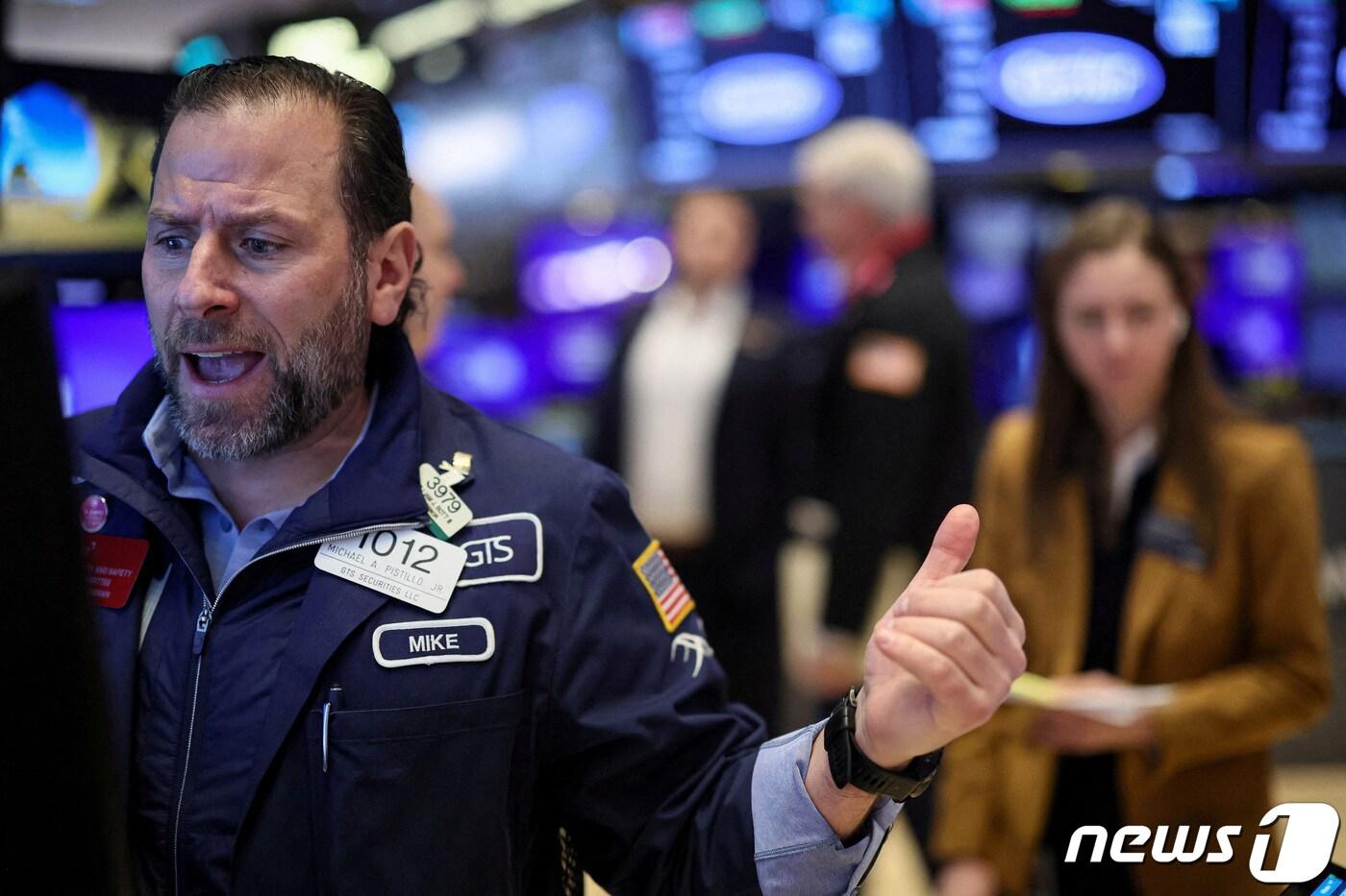 지수별 혼조…서비스 업황 둔화에도 신중한 금리인하[뉴욕마감] - 뉴스1