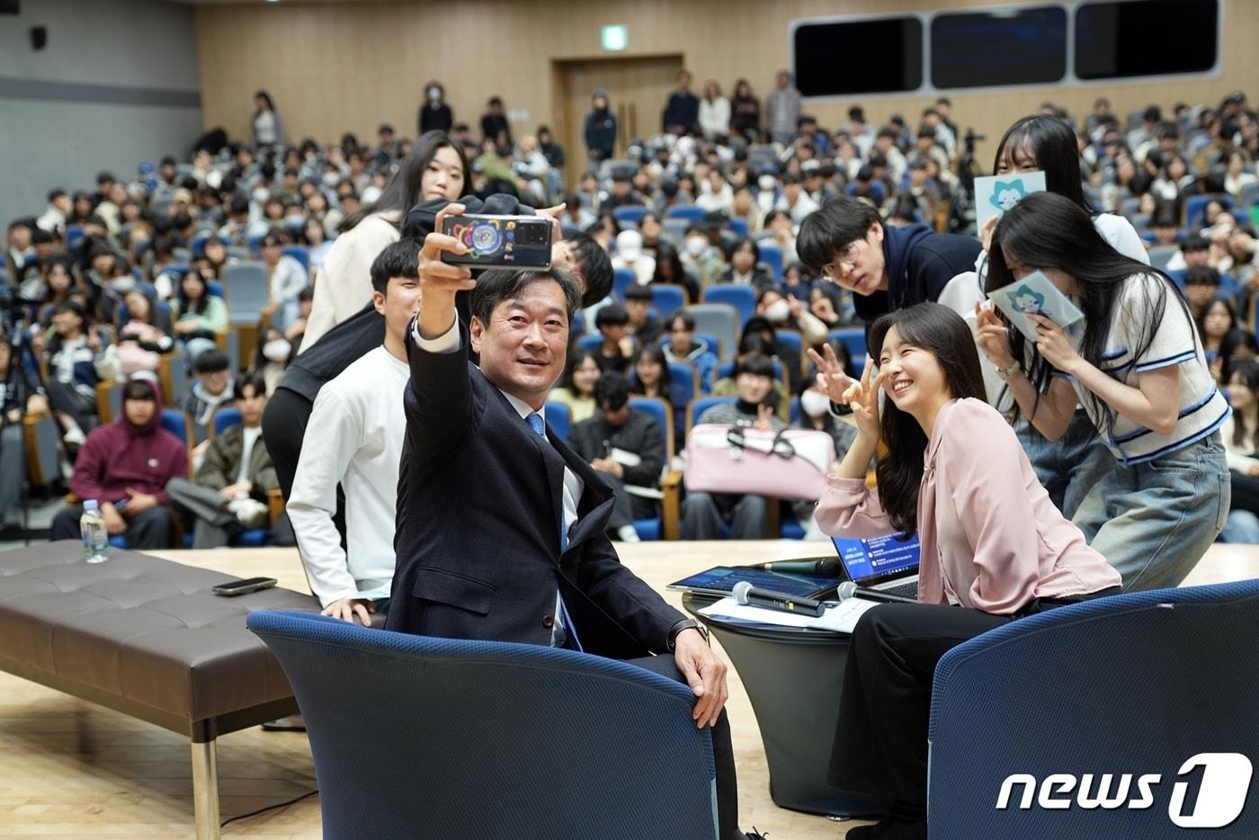 본문 이미지 - 목포대학교, 2024 토크콘서트 '총장님 답해주세요!' (목포대 제공)/뉴스1 