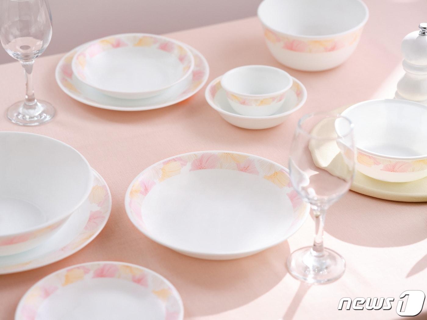 본문 이미지 - 코렐 핑크다이브 시리즈 연출 이미지 (코렐 제공)