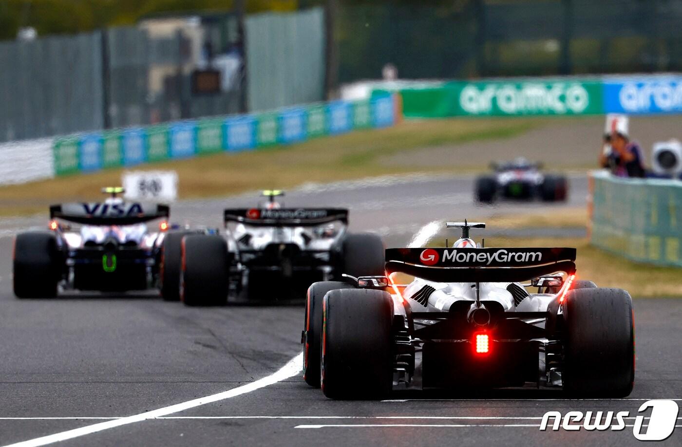 5일 일본 도쿄의 스즈카 서킷에서 열린 포뮬러 1 대회에 참가한 차량들이 연습 경주하고 있다&lt;자료사진&gt;. 2024.4.5. ⓒ 로이터=뉴스1 ⓒ News1 김성식 기자