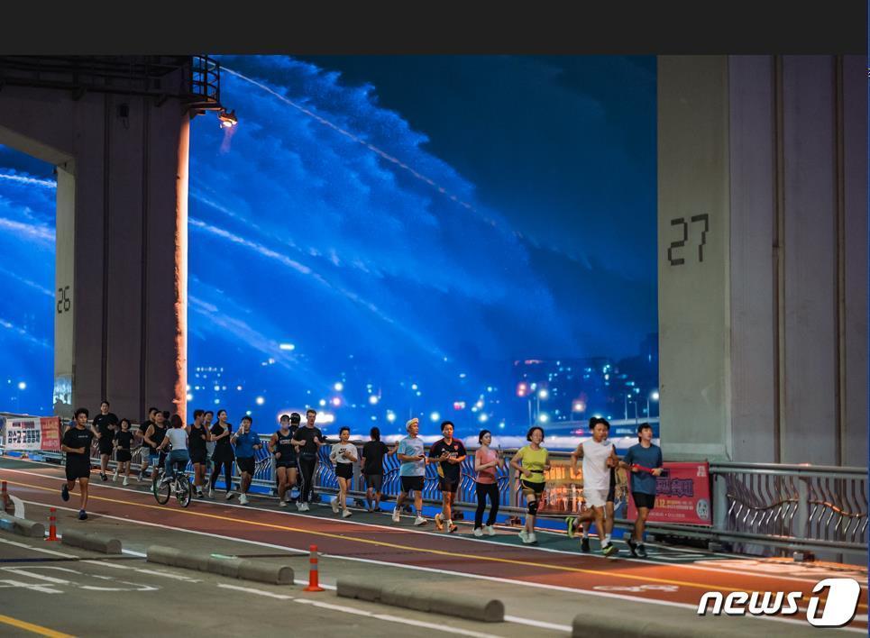 본문 이미지 - 지난해 '7979 서울 러닝크루'의 활동 모습.(서울시 제공)