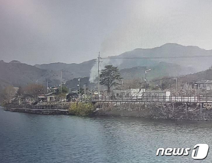 본문 이미지 - 강원 철원 갈말읍 신철원리 산불 현장.(산림청 제공)