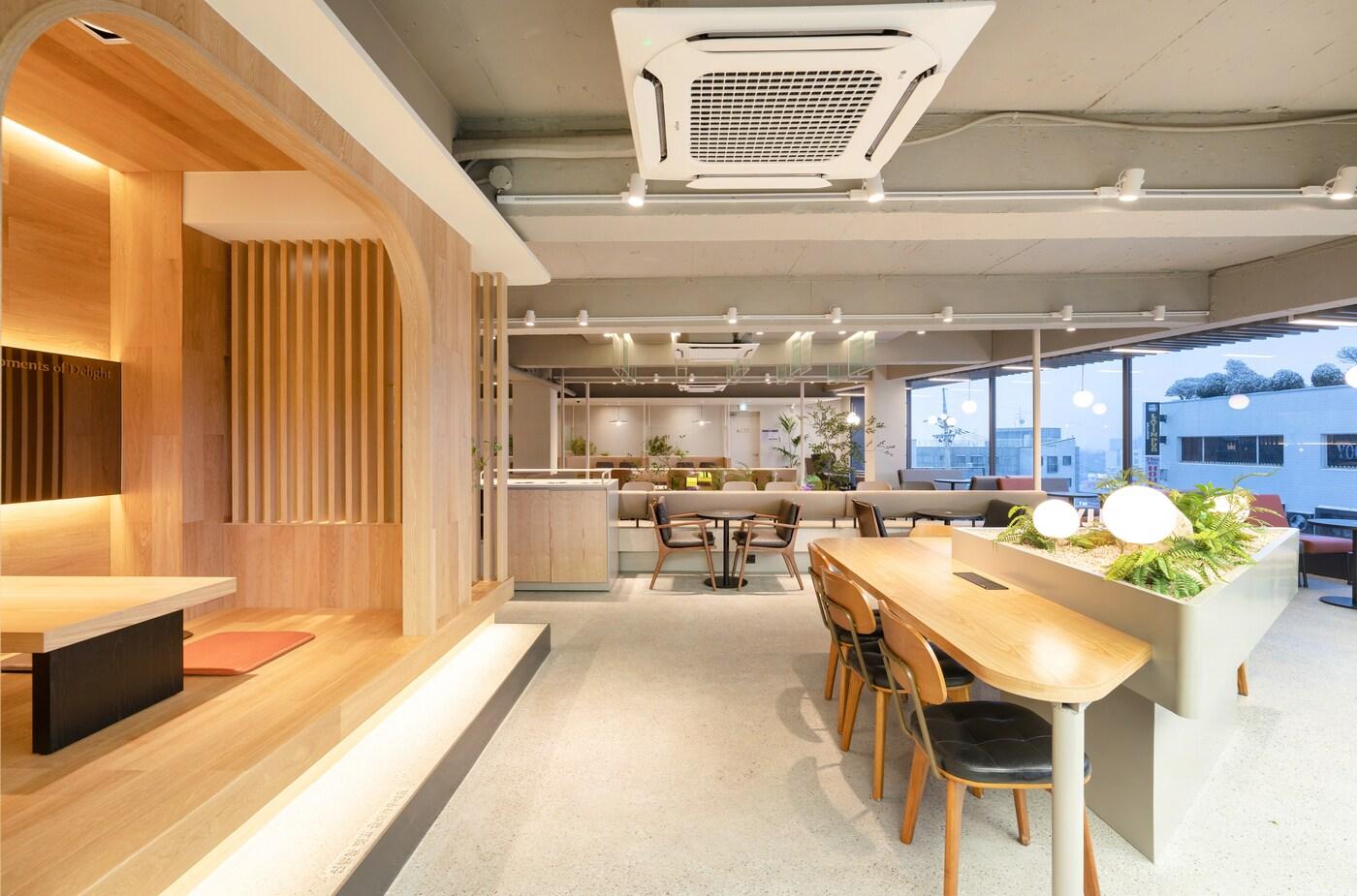 본문 이미지 - 할리스커피 이태원역점 전경.(할리스 제공)