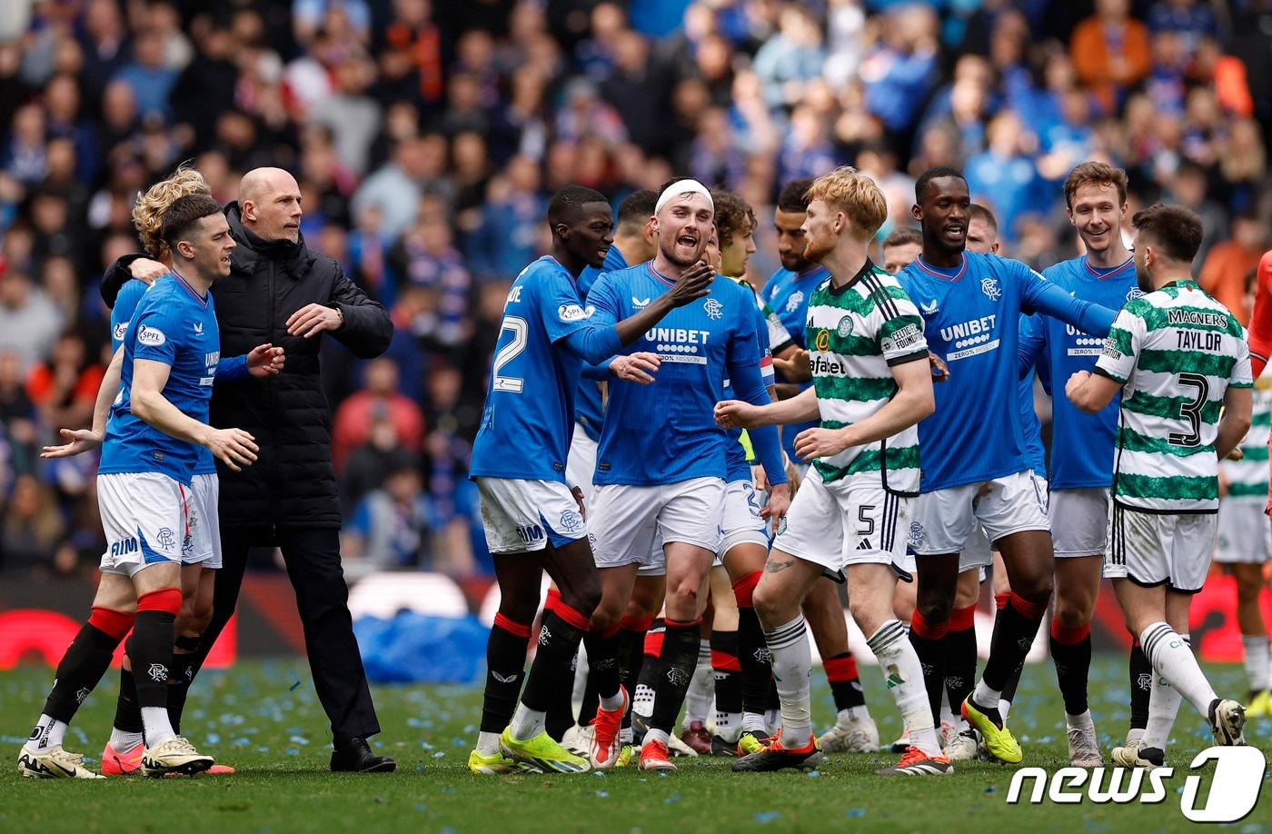 본문 이미지 - 셀틱이 레인저스와의 올드펌 더비에서 3-3으로 비겼다. ⓒ 로이터=뉴스1