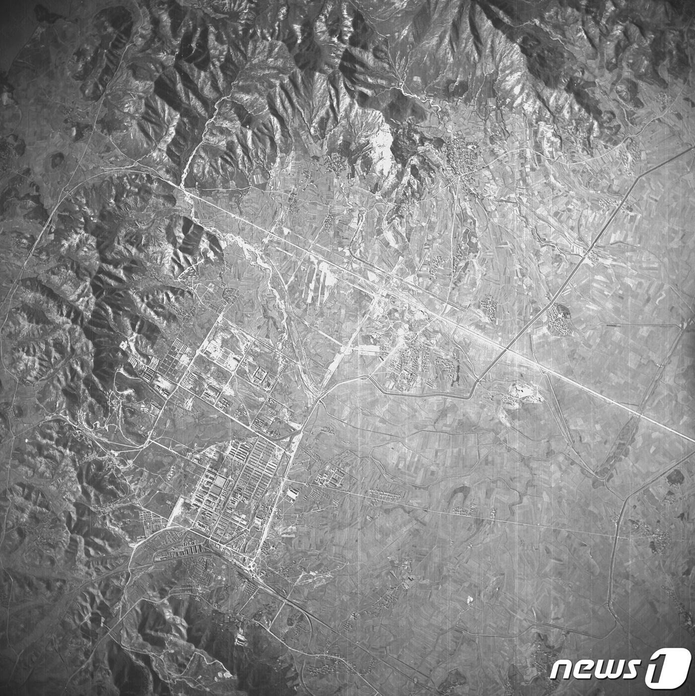 본문 이미지 - 1945년 10월 27일 미 공군이 부평 상공에서 촬영한 항공사진.(인천시 제공) ⓒ News1 강남주 기자