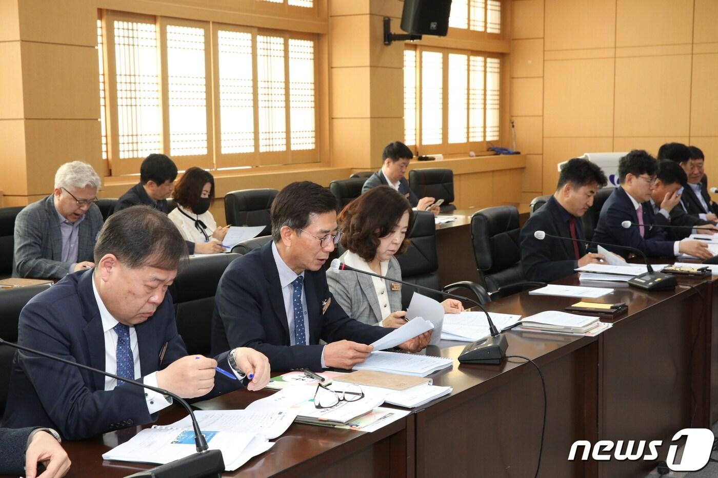 무주군은 8일 인구정책 기본계획의 구체적인 추진 방향을 공유하는 시간을 가졌다고 밝혔다.(무주군 제공)