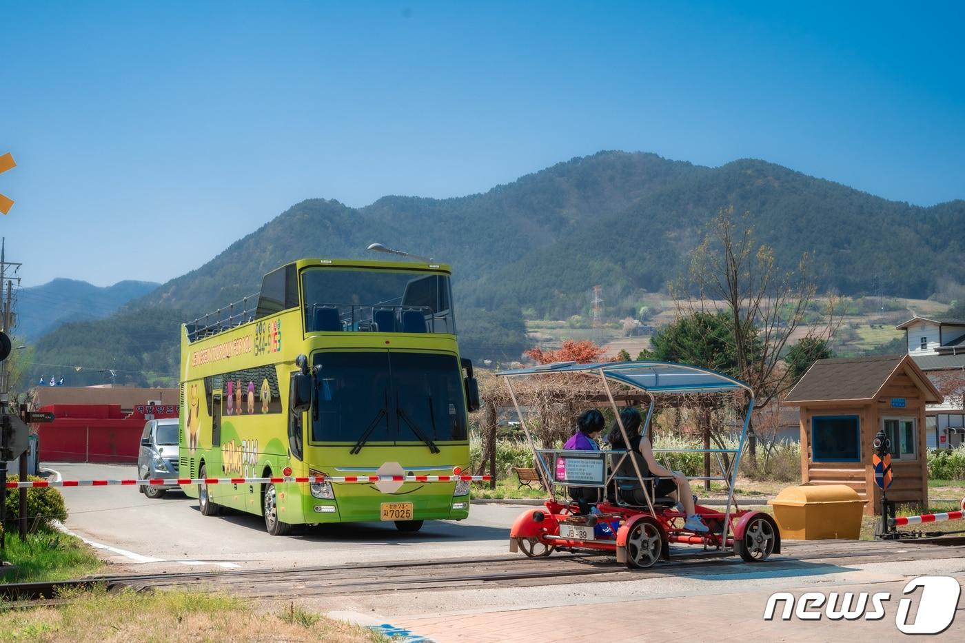 본문 이미지 - 정선시티투어 자료사진. (정선군 제공) 2024.4.9/뉴스1