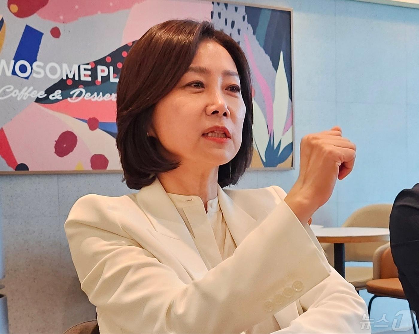 본문 이미지 - 허은아 전 개혁신당 국회의원은 12일 대구에서 기자들과 만나 취재진 질문에 답변하고 있다. 2024.5.12/뉴스1 남승렬