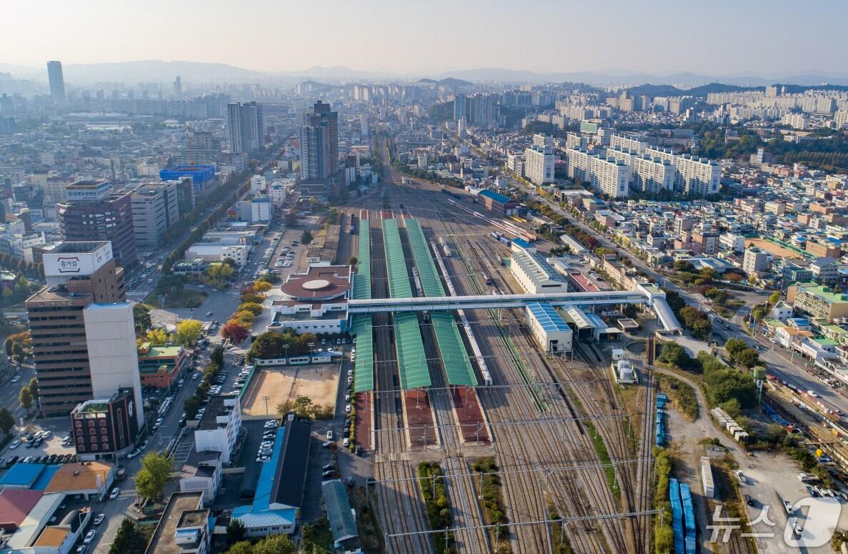 본문 이미지 - 광주시는 광주역~광주송정역까지 14km 구간 지하화 사업을 추진한다. 사진은 광주역 일대 전경.(광주시 제공)2024.5.13/뉴스1 