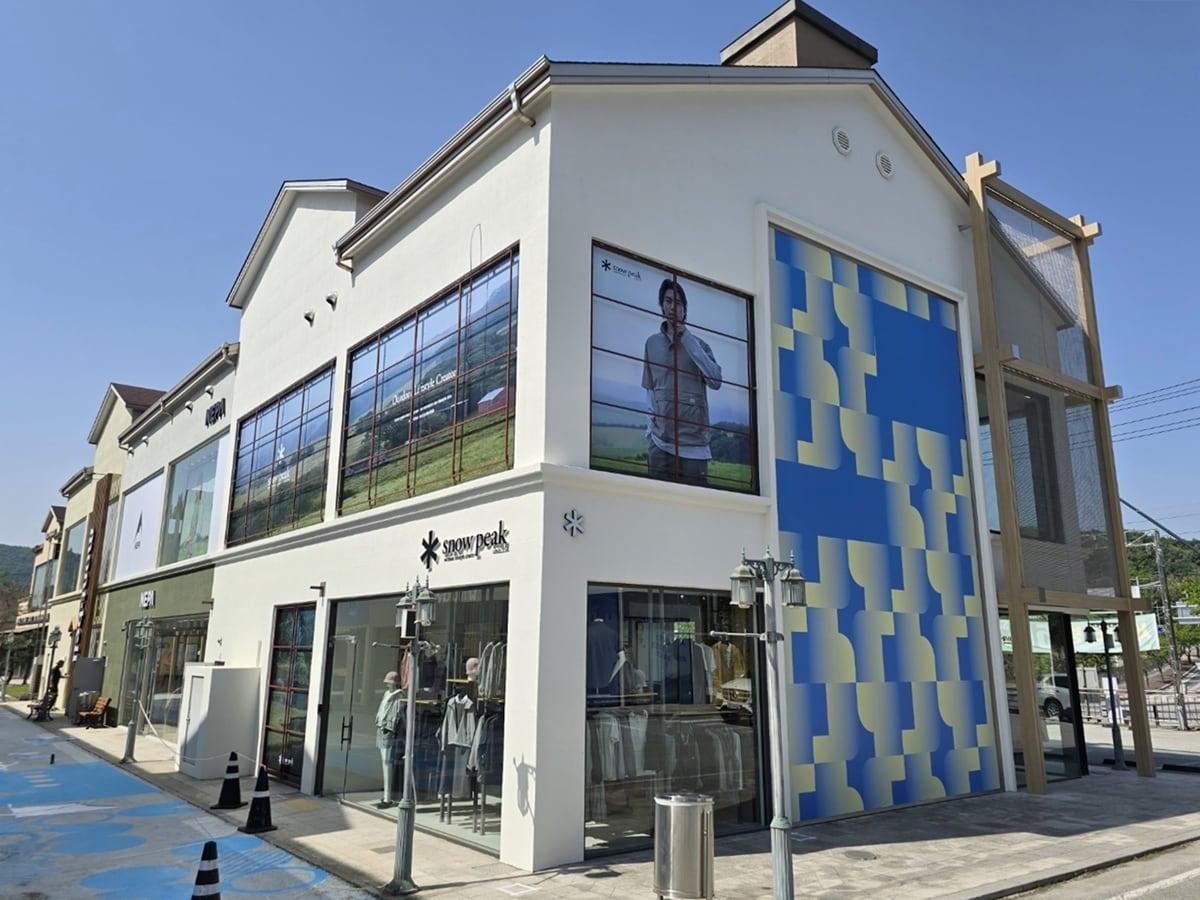 본문 이미지 - 경기 여주 프리미엄 빌리지 입점 매장 전경(신세계사이먼 제공)