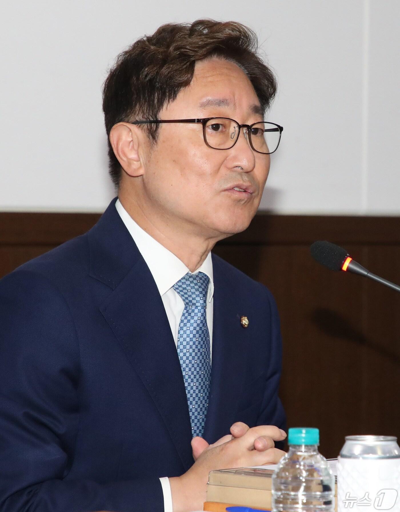 본문 이미지 - 박범계 대전 서구을 국회의원 당선인이 16일 오전 대전 동구 한국철도공사(코레일) 본사에서 열린 이장우 대전시장과 제22대 국회의원 당선인 초청 간담회에서 인사말을 하고 있다. 2024.5.16/뉴스1 ⓒ News1 김기태 기자