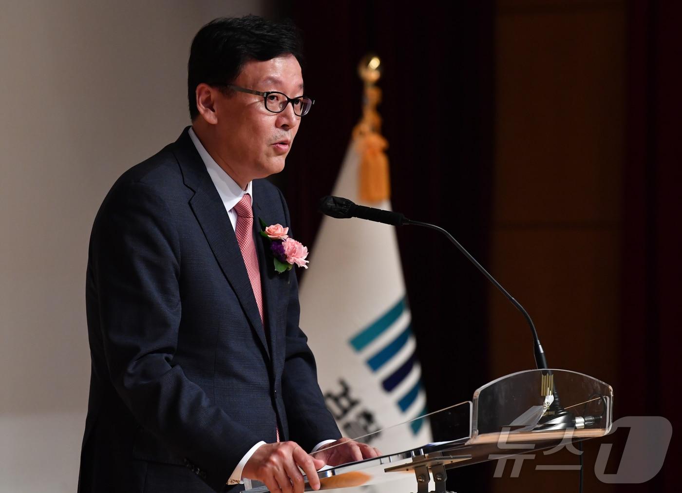 본문 이미지 - 이종혁 신임 광주지검장이 16일 광주지검에서 취임식을 열고 포부를 밝히고 있다. 2024.5.16 ⓒ News1