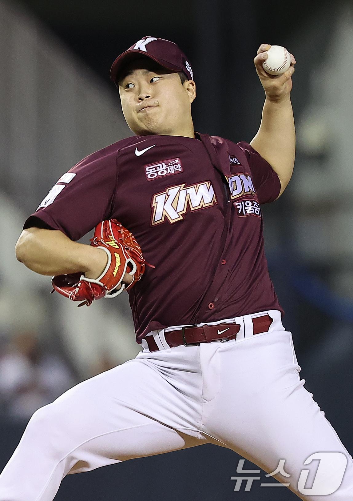 본문 이미지 - 10일 입대하는 키움 김재웅. /뉴스1 DB ⓒ News1 김진환 기자
