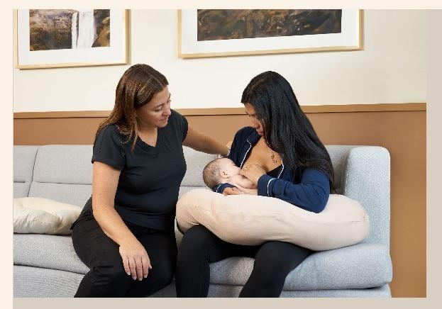 본문 이미지 - &#39;엘마케어&#39; 산후조리원의 프로그램 중에는 수유컨설턴트, 베이비위스퍼를 포함한 아이 돌봄에 다양한 서비스를 제공한다. &#40;출처: &#39;엘마케어&#39; 홈페이지&#41; 2024.05.16/