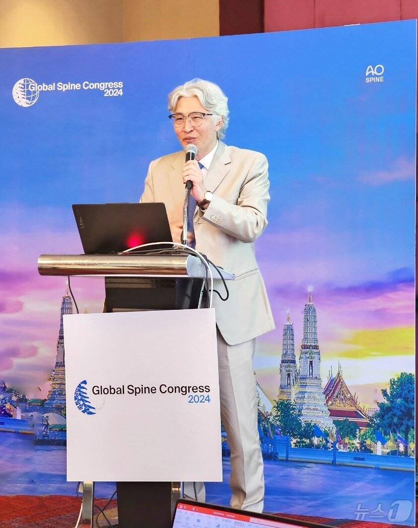 본문 이미지 - 박철웅 대한최소침습척추학회장(대전우리병원 대표원장). 대전우리병원 제공)/뉴스1