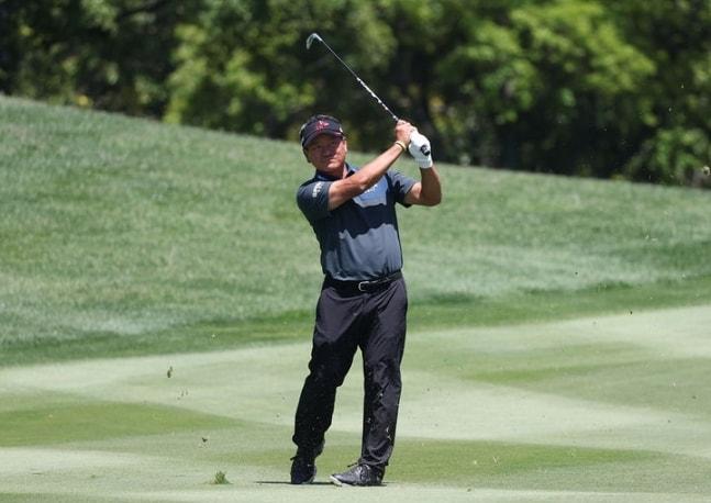 본문 이미지 - 54세 생일에 KPGA 우승을 차지한 최경주 (KPGA 제공)