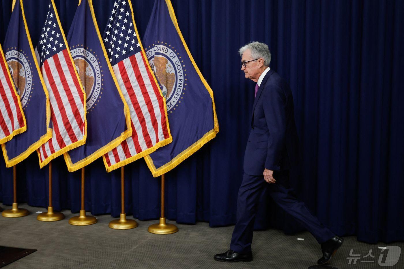 FOMC 기준금리 4.25~4.5%로 동결…