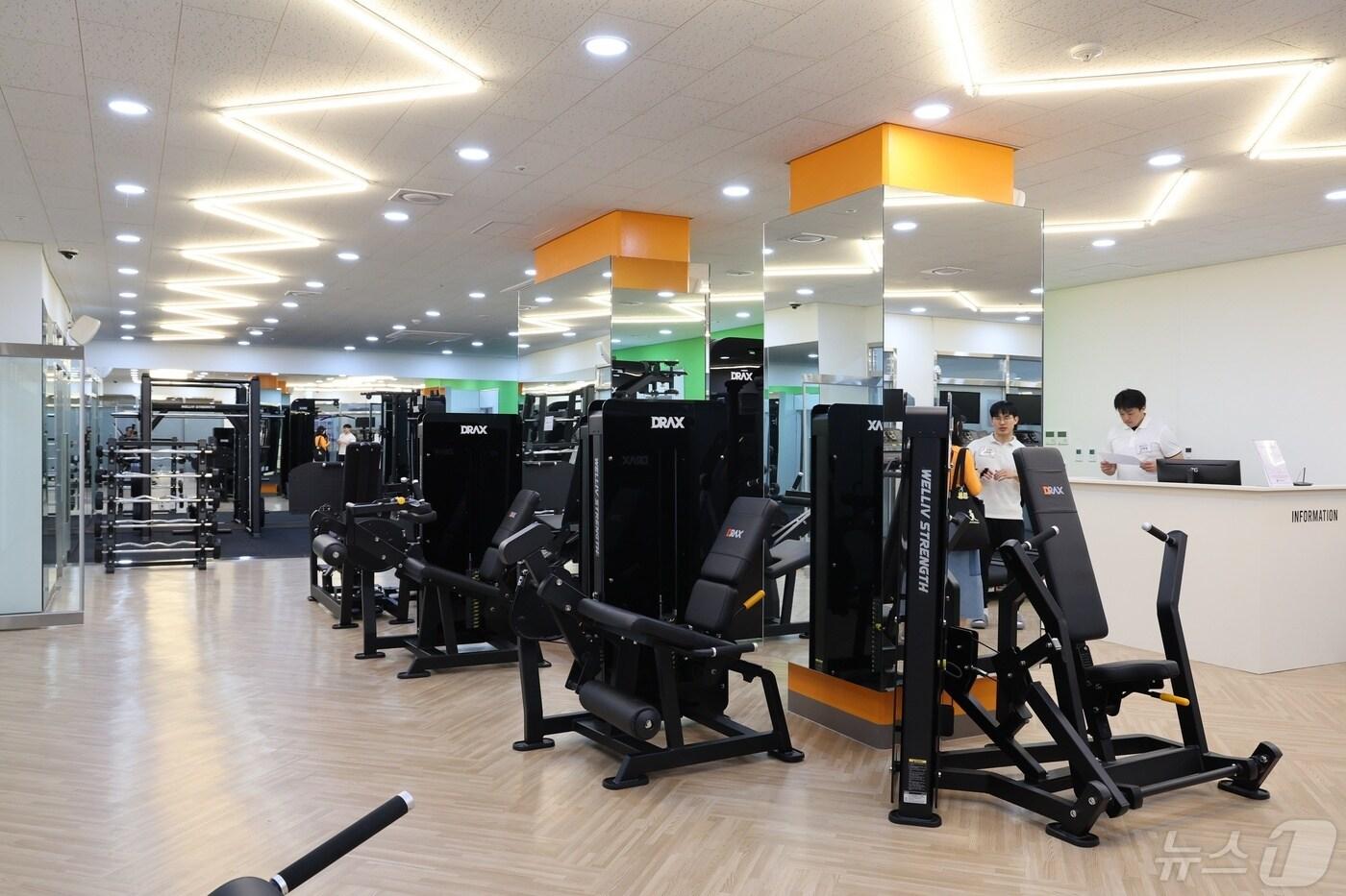 공덕실뿌리복지센터 내 피트니스센터 전경.(마포구 제공)