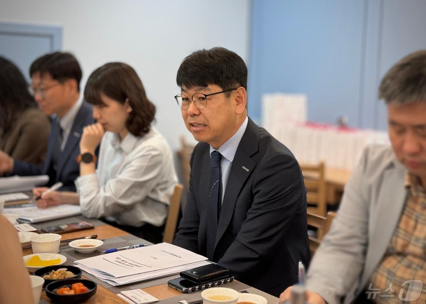 본문 이미지 - 반정식 중진공 이사는 2일 서울 여의도에서 '지역혁신본부 중점 지원방향 브리핑'을 진행했다. ⓒ News1 이민주 기자