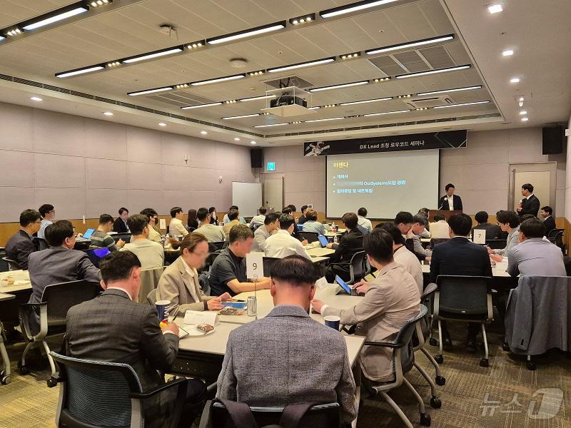 본문 이미지 - 아웃시스템즈(OutSystems)