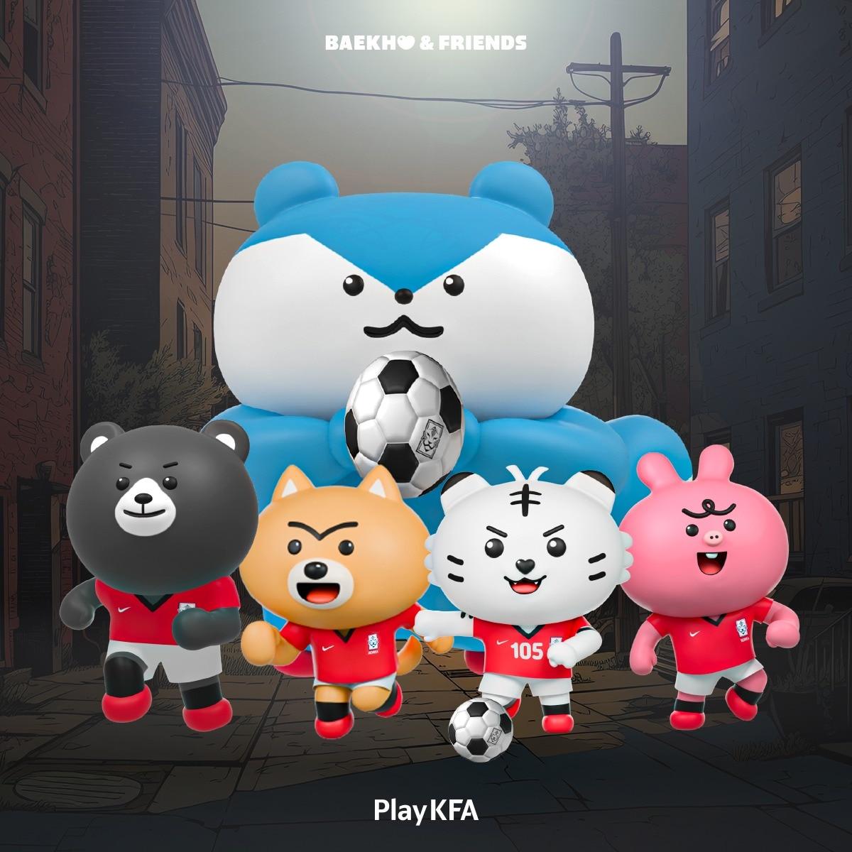본문 이미지 - 대한축구협회가 공개한 대표팀 새 캐릭터 백호&프렌즈의 타카, 진두, 백호, 티키 뒷줄 휘(앞줄 왼쪽부터( (대한축구협회 제공)