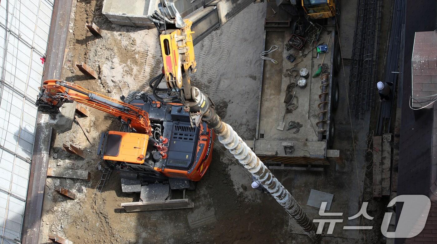 서울 시내의 한 공사현장. 2024.5.22/뉴스1 ⓒ News1 이승배 기자