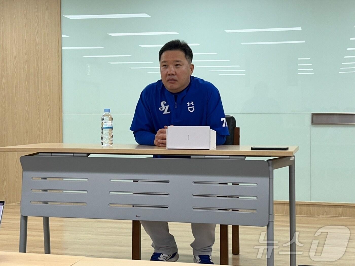 본문 이미지 -  KT 위즈와 홈 경기를 앞두고 인터뷰를 진행한 박진만 삼성 라이온즈 감독. 2024.5.21/뉴스1 ⓒ News1 문대현 기자