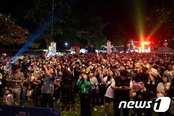 본문 이미지 - 지난 2023년 5월26일부터 이틀 간 전주한옥마을과 경기전, 전라감영, 풍남문, 풍패지관(전주객사) 등에서 열린 ‘2023 전주문화재야행’이 성황리에 마무리됐다.(전주시 제공)/뉴스1DB