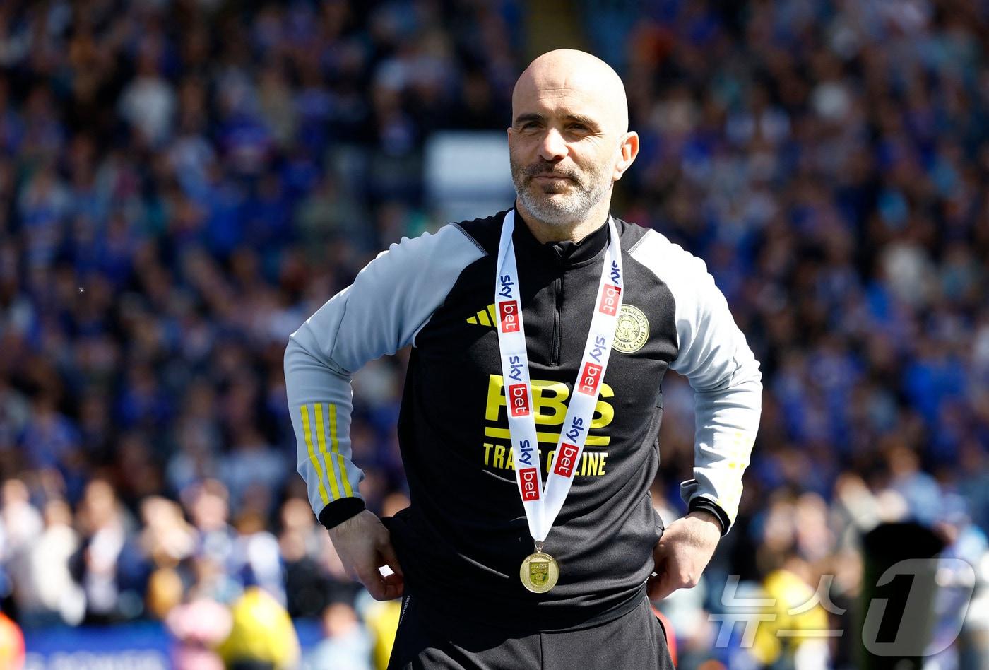 본문 이미지 - 레스터 시티의 잉글랜드 챔피언십 우승을 이끈 마레스카 감독. ⓒ 로이터=뉴스1