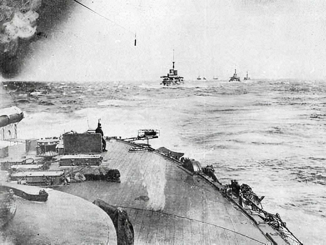 본문 이미지 - 쓰시마 해전. (출처: Shigetada Seki(Tokyo: Hakubunkan), 흑백사진(1905), Wikimedia Commons, Public Domain)