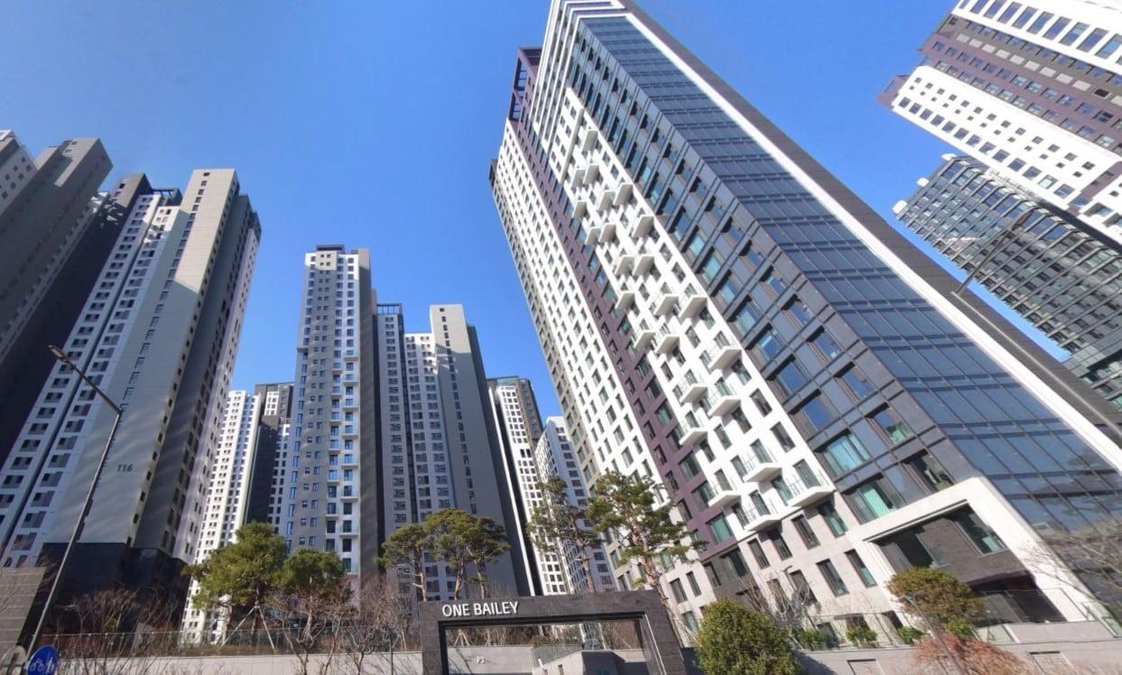 본문 이미지 - &#39;래미안 원베일리&#39; 네이버 지도뷰.