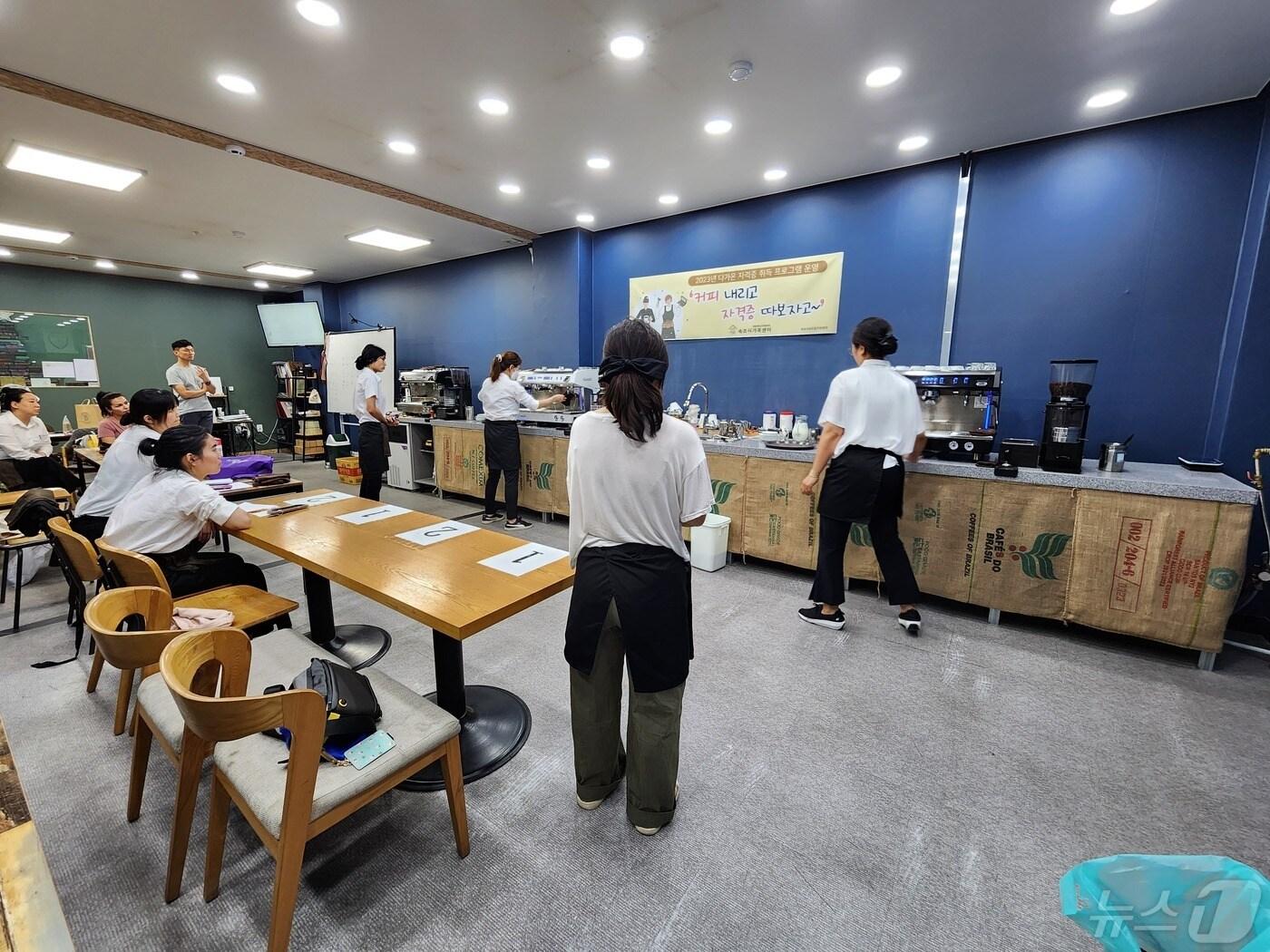 본문 이미지 - 속초시가족센터, 2024년 결혼이민자 및 한부모를 위한 역량강화 프로젝트.&#40;속초시 제공&#41; 2024.5.3/뉴스1