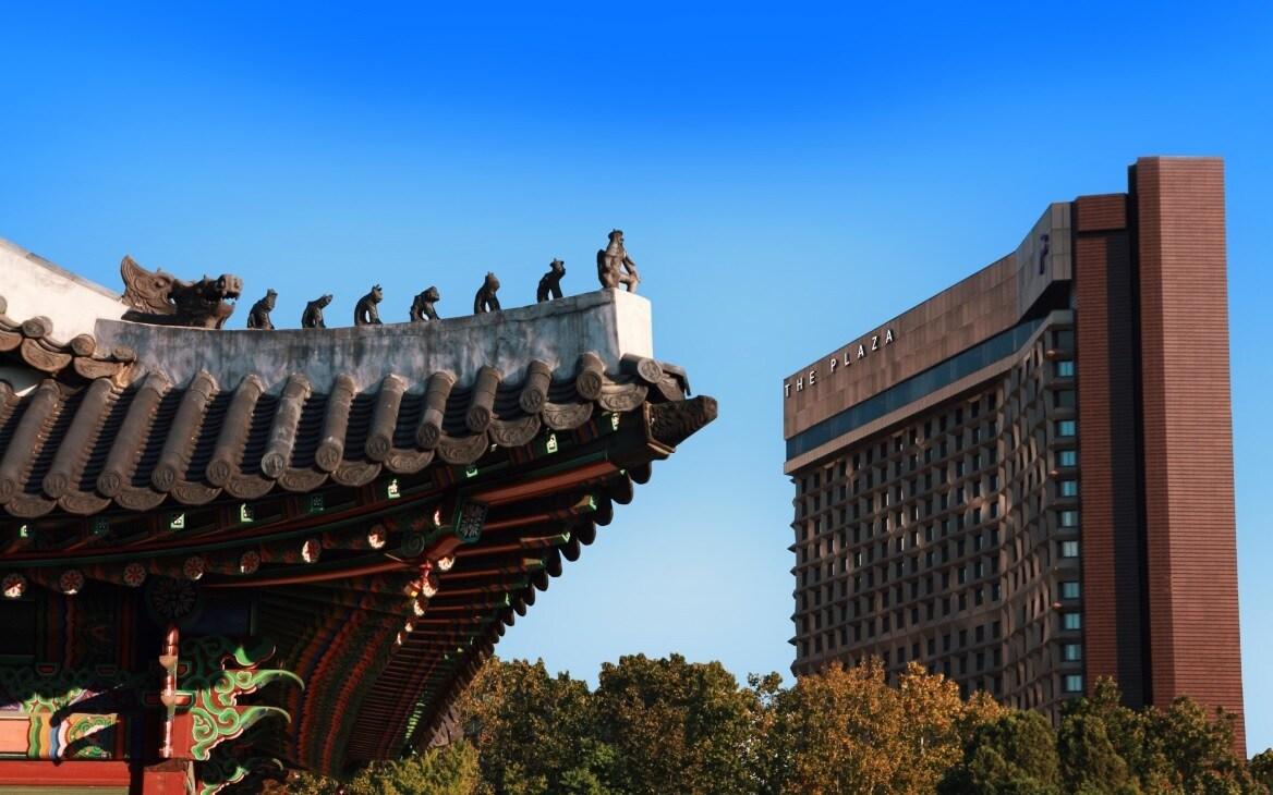 본문 이미지 - 더 플라자는 외국인 관광객 투숙률이 크게 증가해 코로나19 이전 수준을 넘어섰다.(더플라자전경)