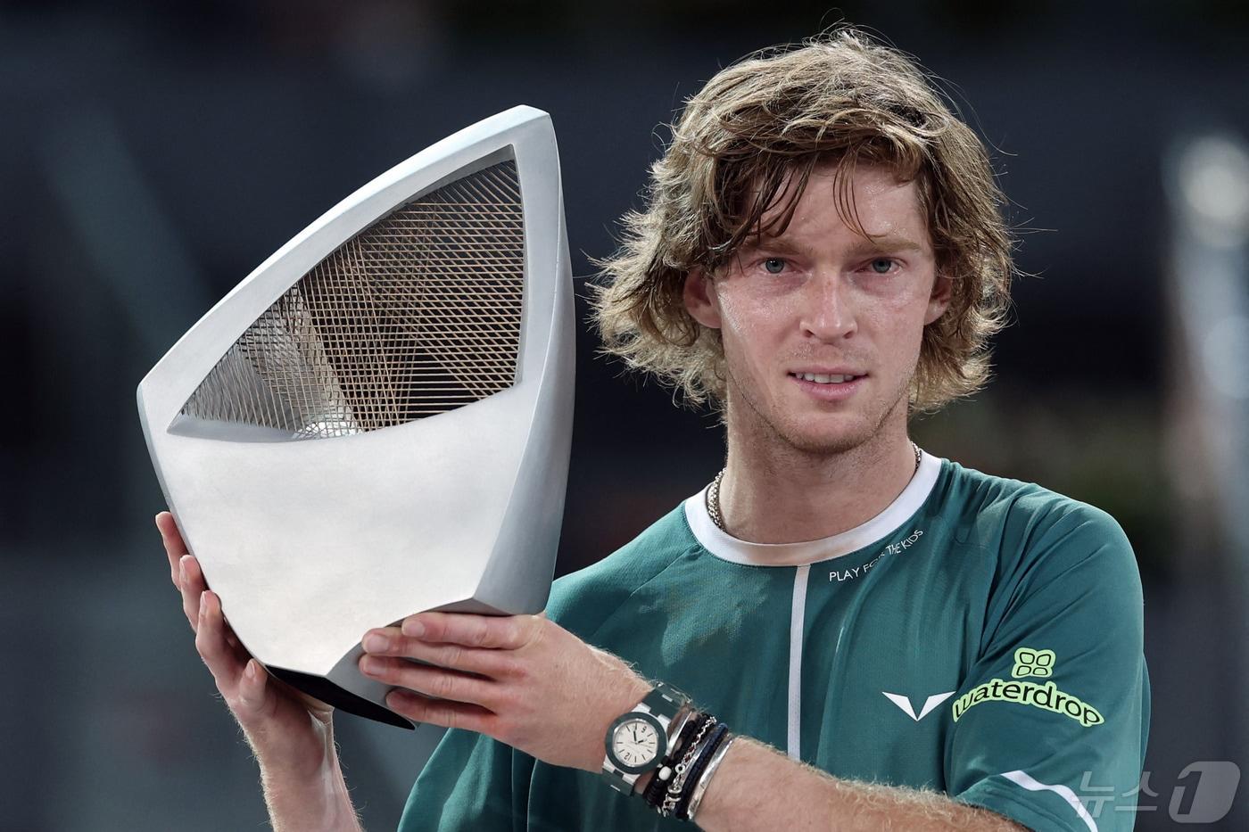 안드레이 루블레프가 ATP 투어 무투아 마드리드오픈에서 우승했다. ⓒ AFP=뉴스1