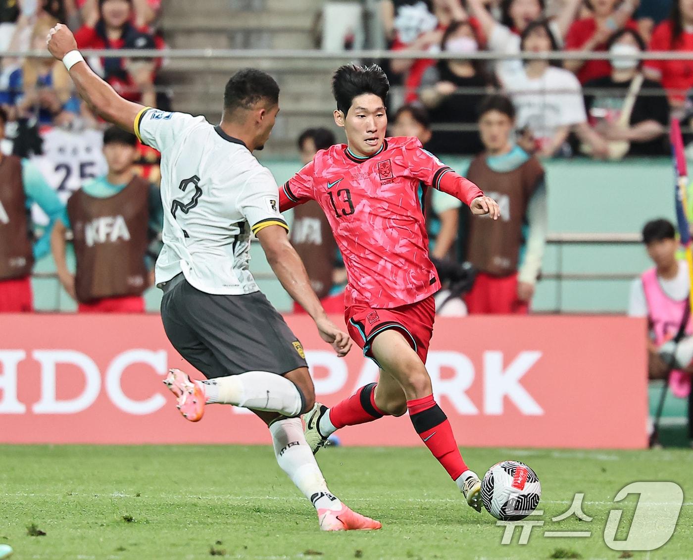 본문 이미지 - 축구대표팀 미드필더 출신 홍현석.  ⓒ 뉴스1 김도우 기자