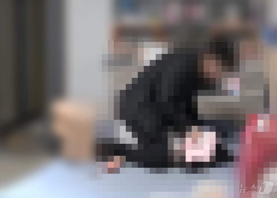 본문 이미지 - (온라인 커뮤니티)