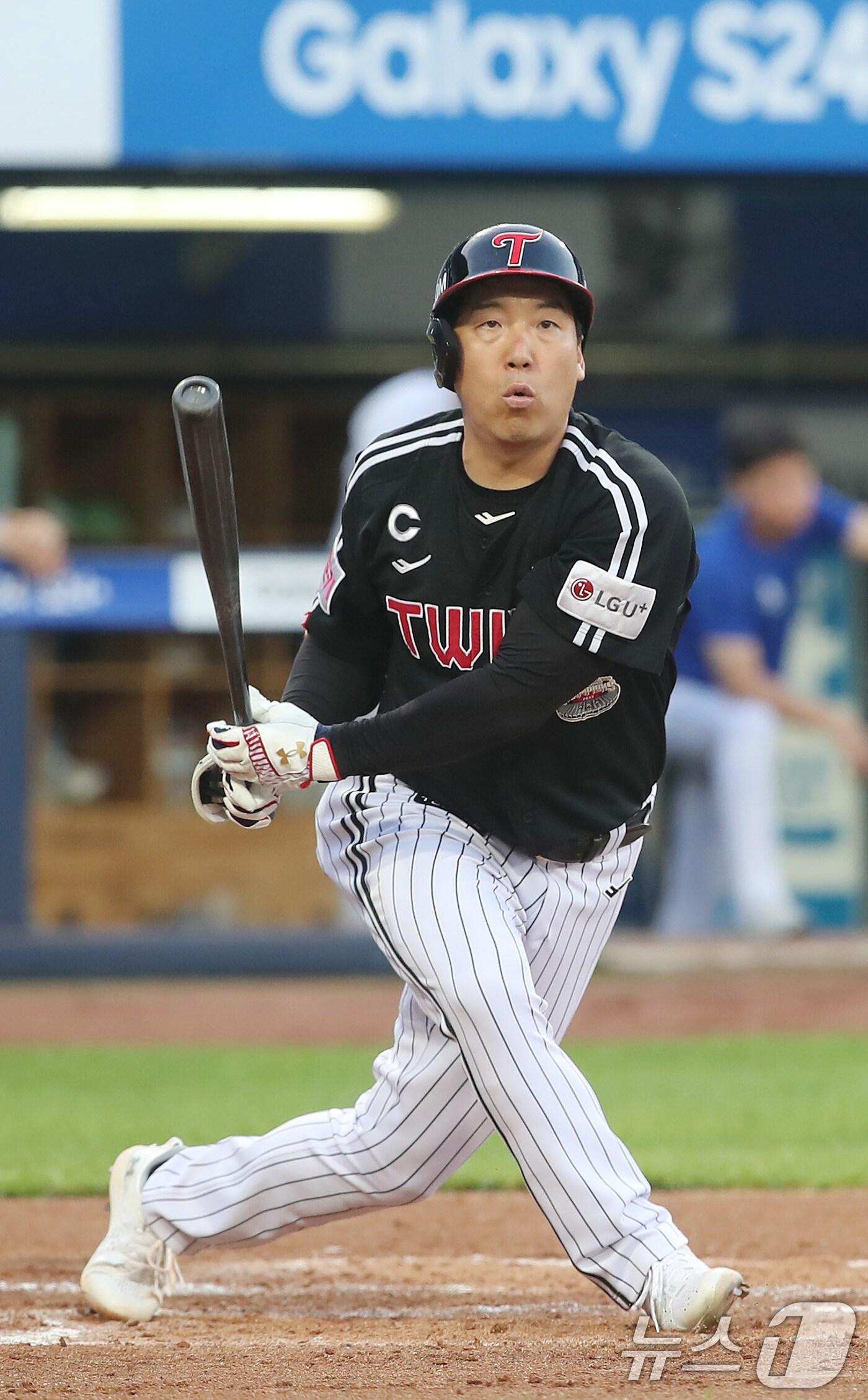 본문 이미지 - 김현수가 감독 추천으로 올스타전에 출전하게 되면서 15회 출전으로 최다 출전 기록 타이를 이뤘다.뉴스1 ⓒ News1 공정식 기자